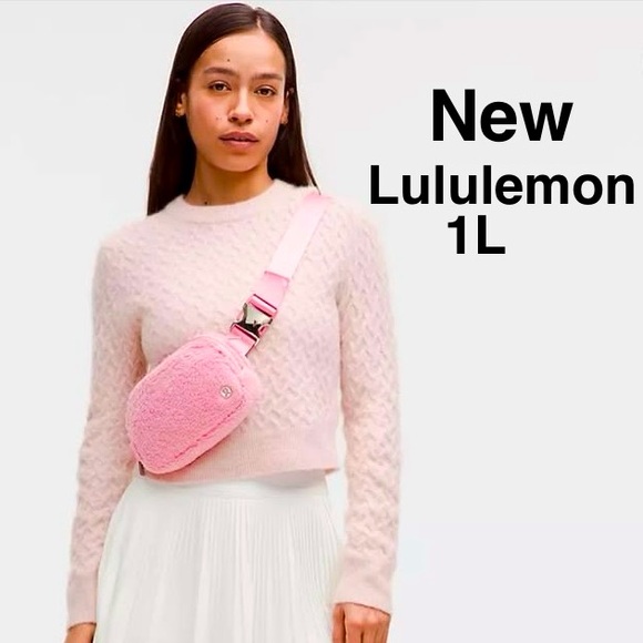 lululemon athletica Handbags - New lululemon Everywhere Belt Bag 1L  Fleece with tags pink & shopping bag⭐️⭐️⭐️